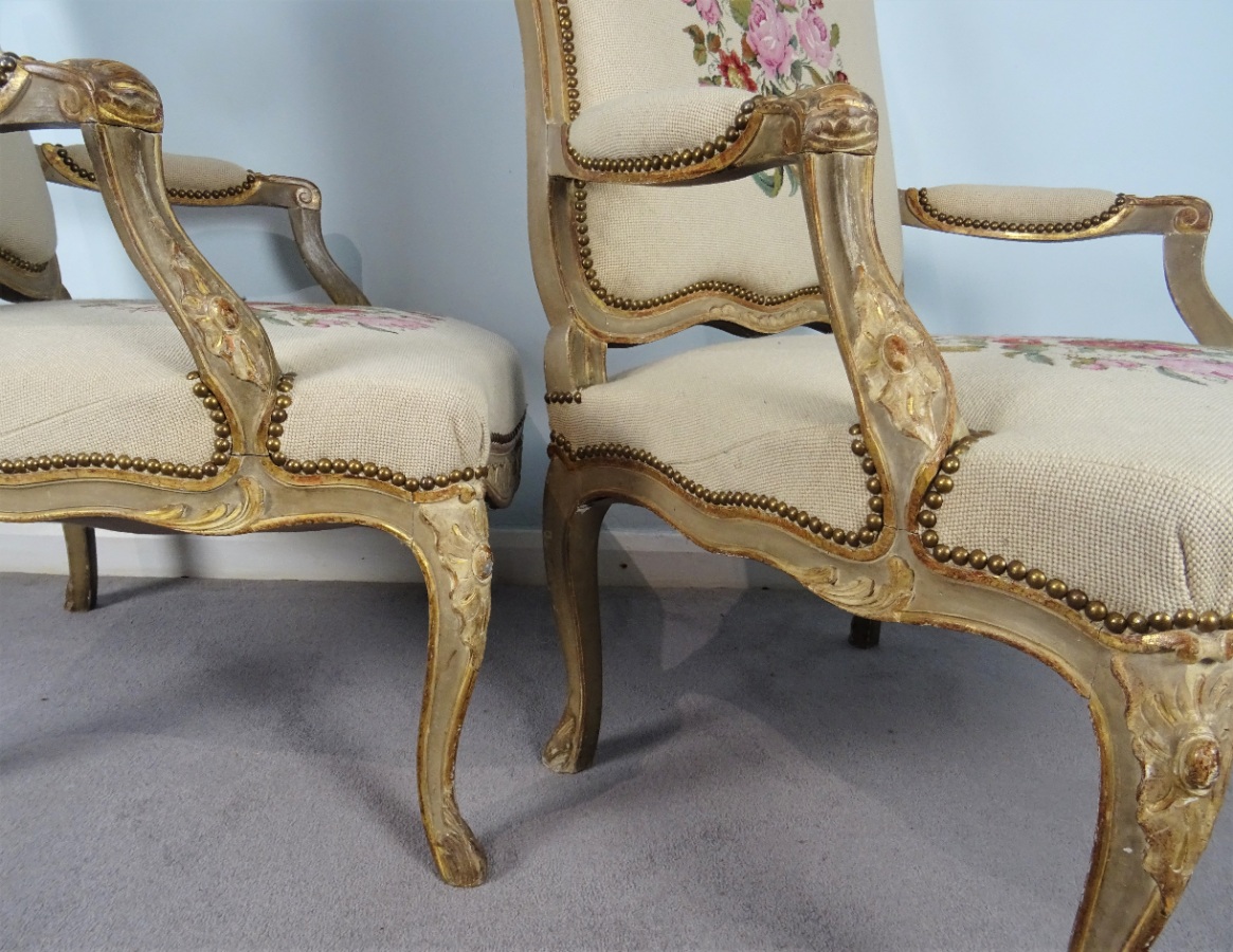 A Fine Pair Of Painted and Gilt French Armchairs (13).JPG